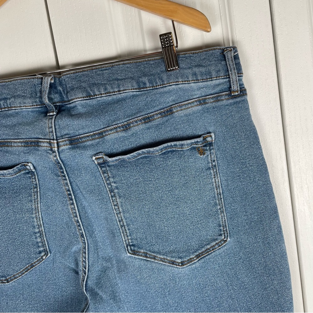 Jessica Simpson Charmed Flare Jeans Womens Plus Size 22W Blue Light Wash Stretch - Picture 8 of 14